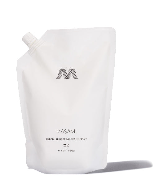 A white flexible pouch packaging of MASAMI Mekabu Hydrating Conditioner with a simple design and the brand's logo on the front.