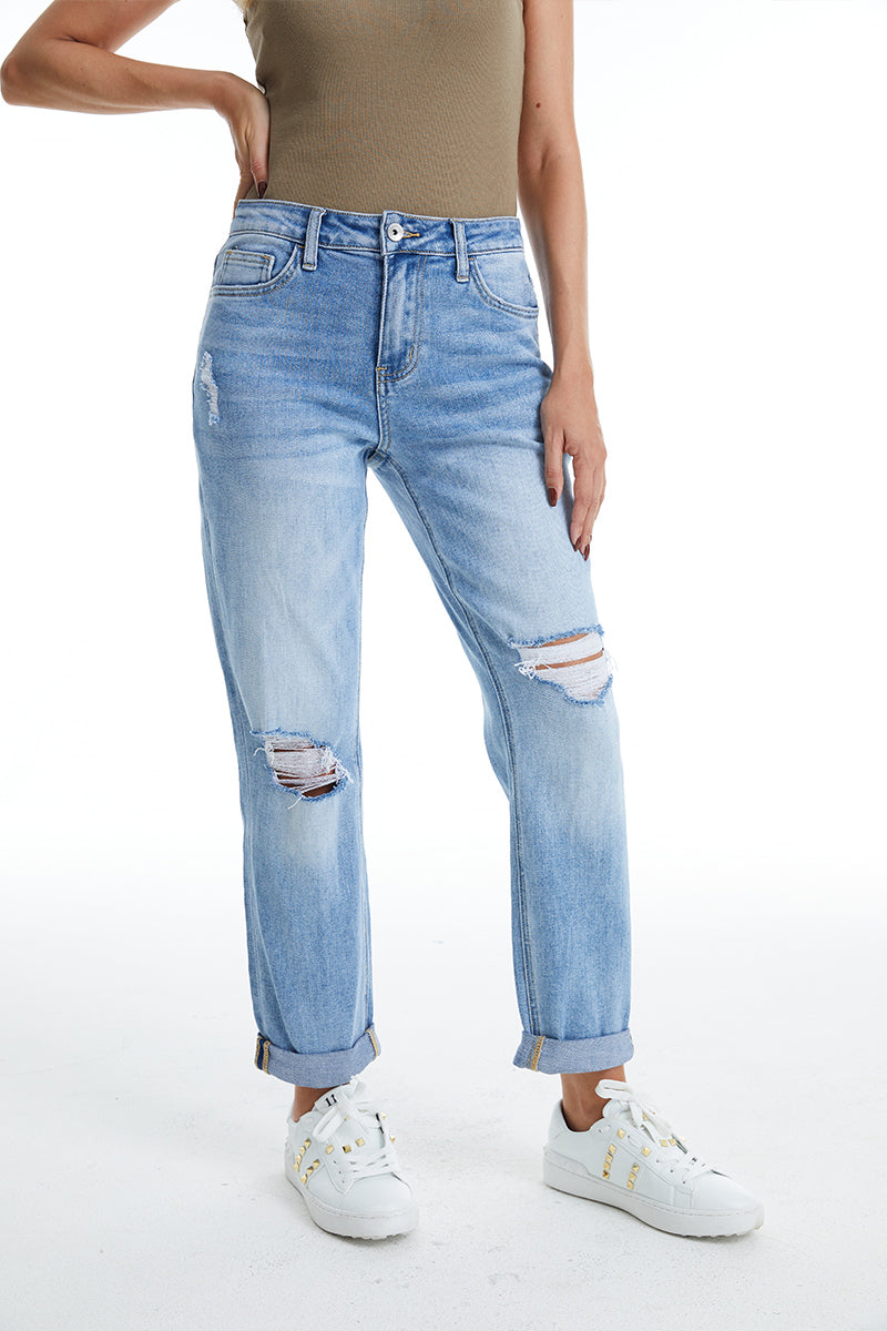 HIGH RISE MOM JEANS BYM3053 MB by Bayeas