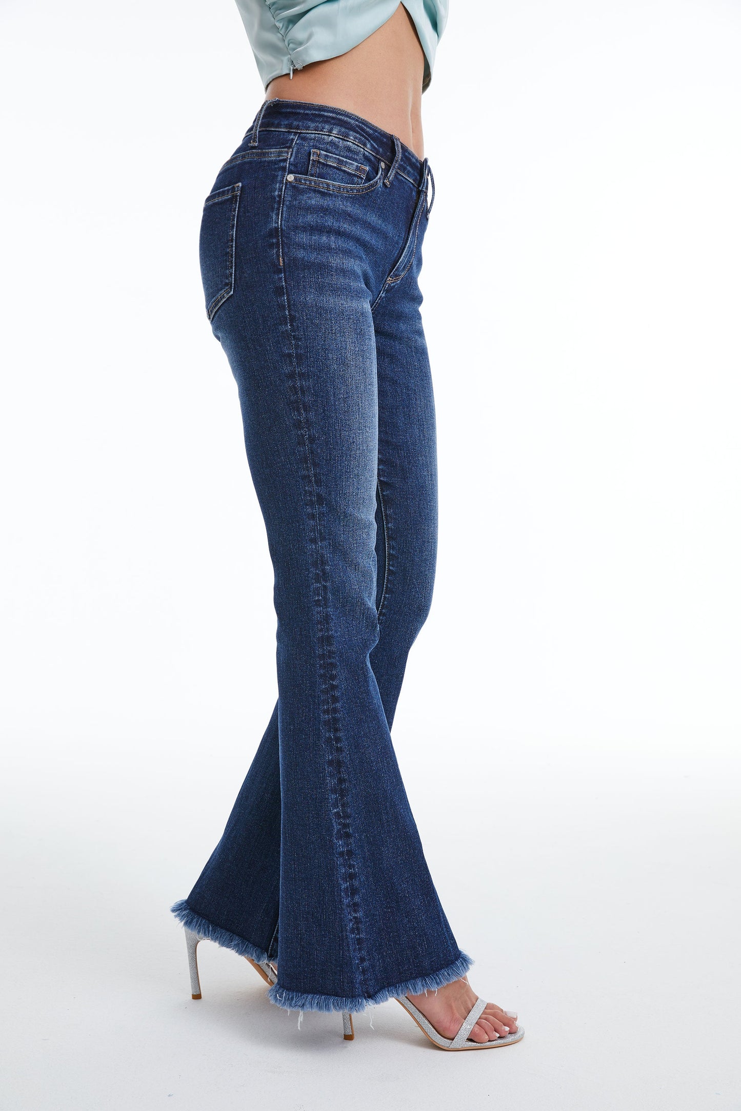 HIGH RISE FLARE JEANS WITH FRAYED HEM BYF1119 by Bayeas