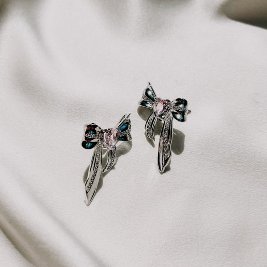 Elizabeth James Earrings by HEYMAEVE