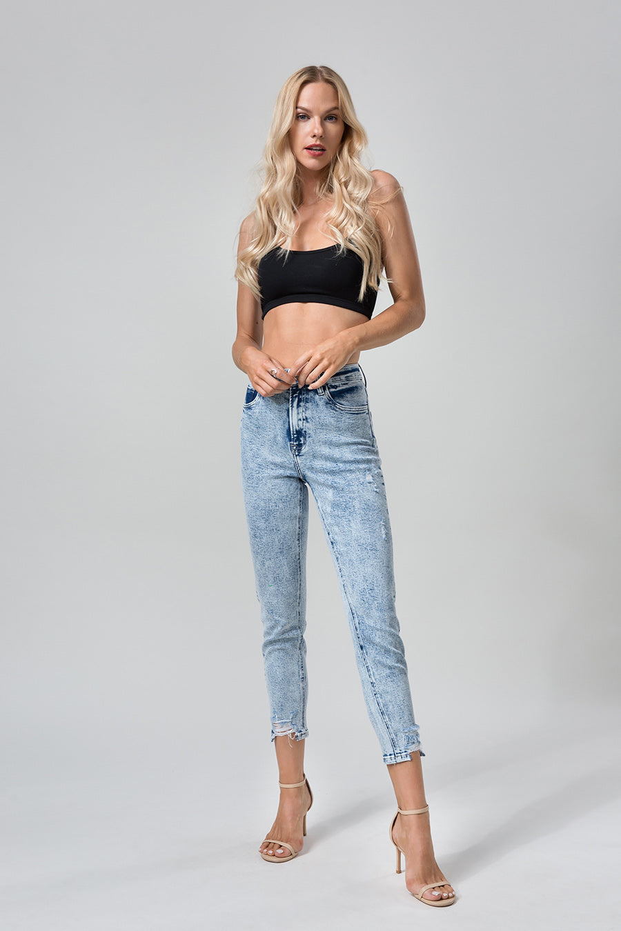 HIGH RISE MOM JEANS BYM3002 by Bayeas