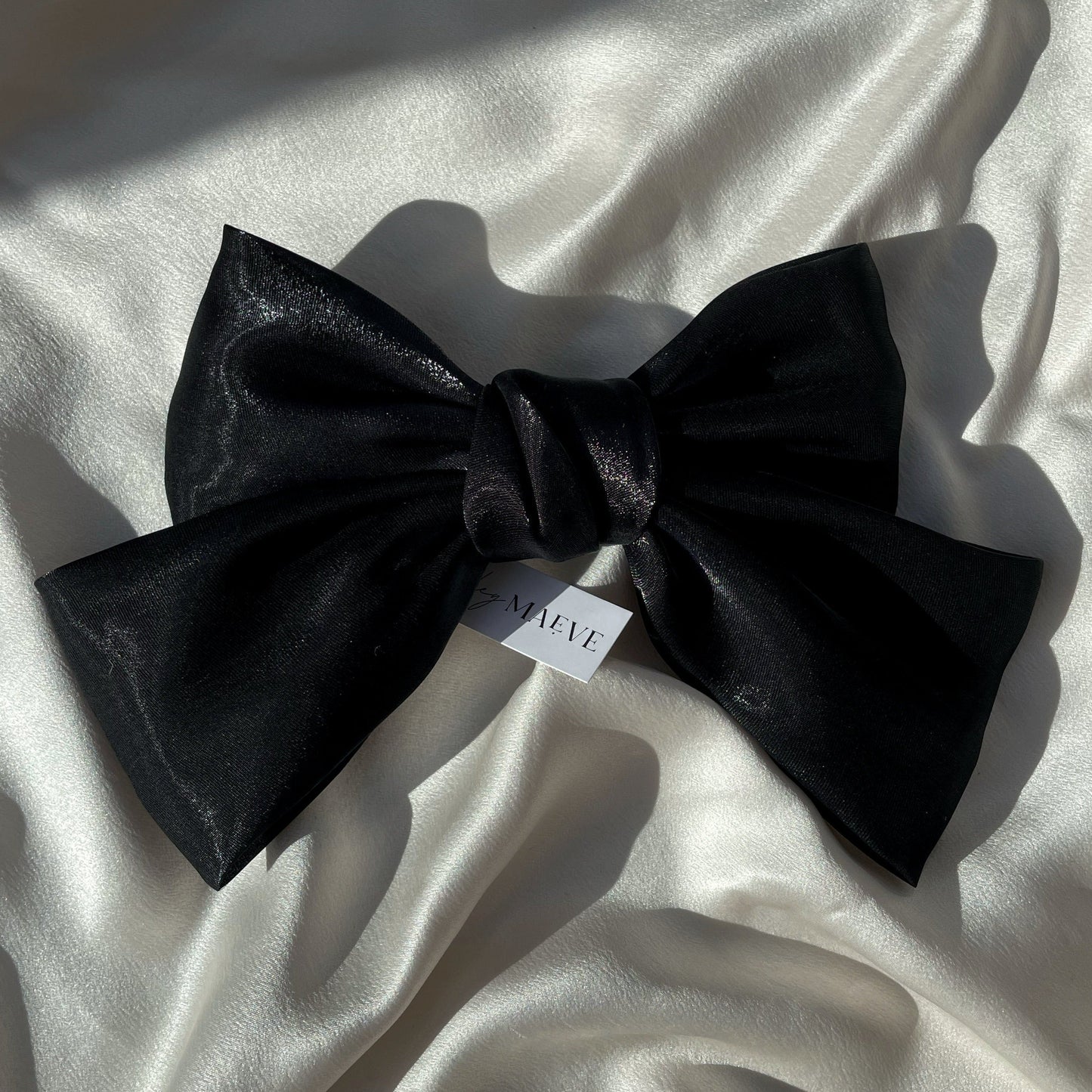 Elizabeth James Bow by HEYMAEVE