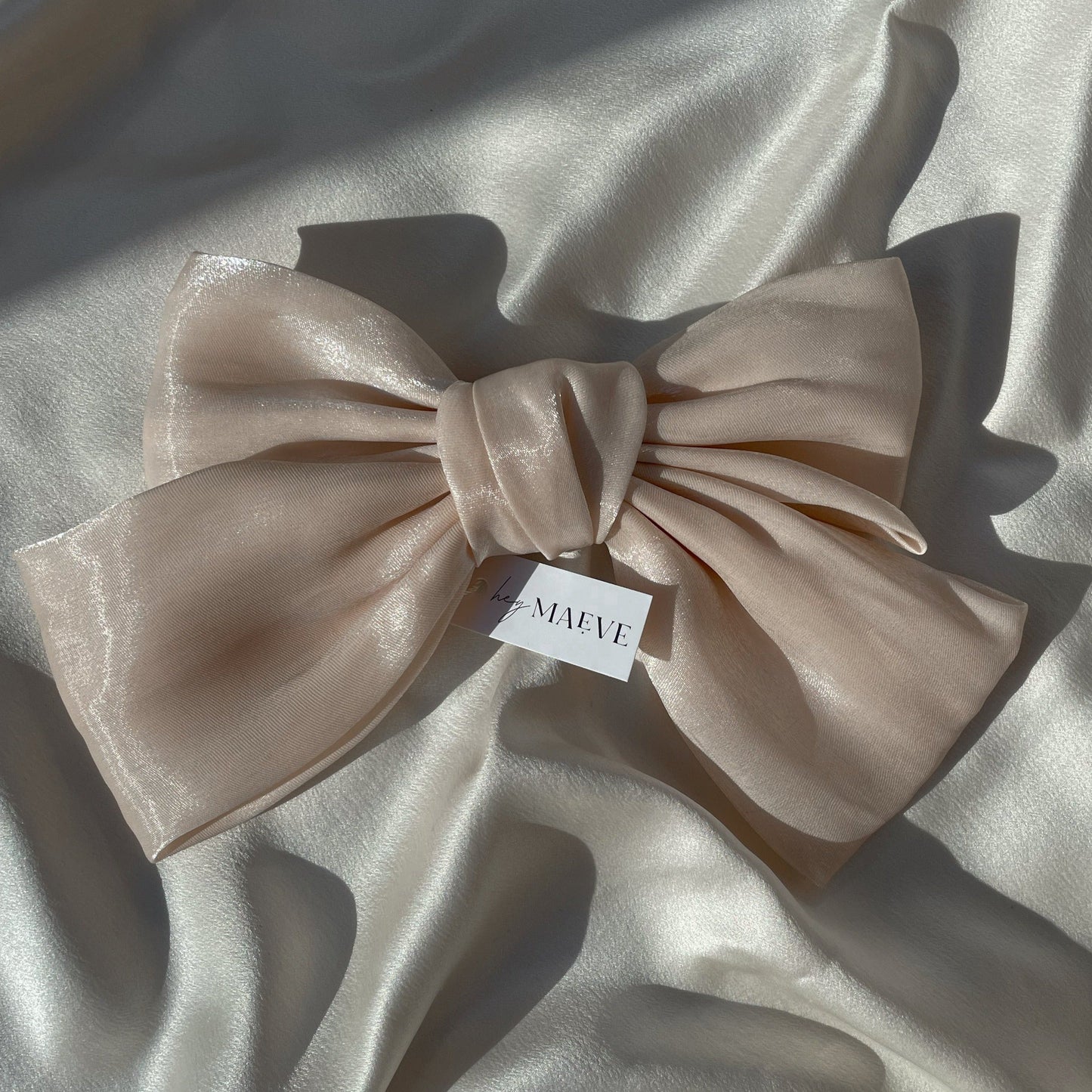 Elizabeth James Bow by HEYMAEVE