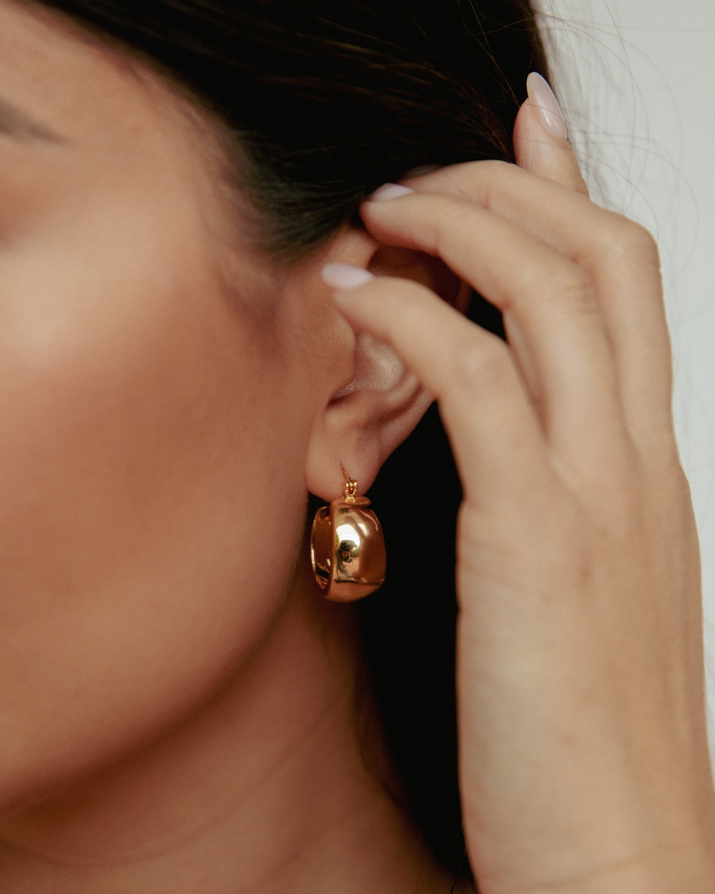 Mackenzie Chunky Hoops by Eight Five One Jewelry