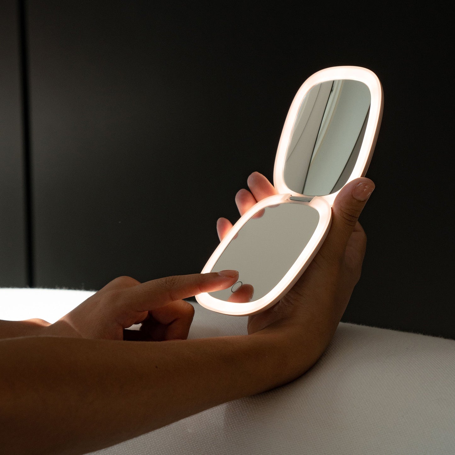 Moda | LED Compact Mirror by Vanity Planet