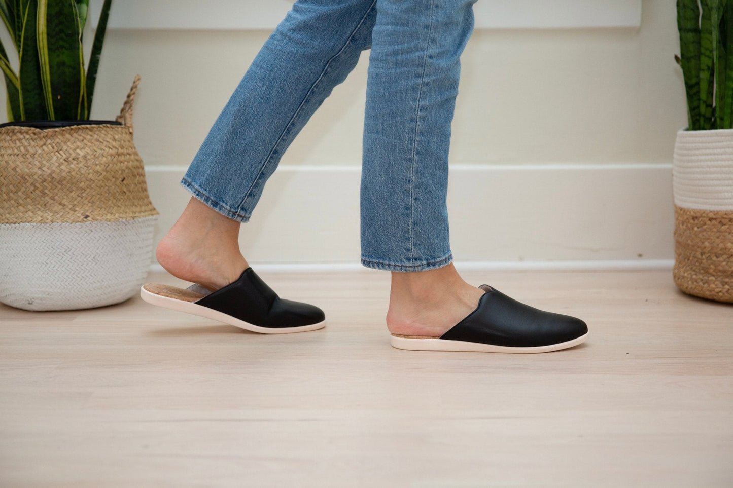 House Mules | Black by Dooeys