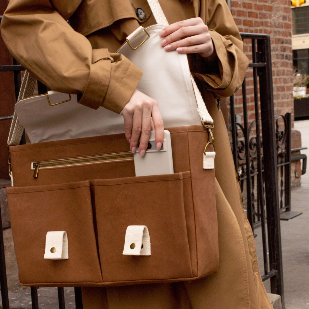 NOMAD messenger bag | SEPIA by Carry Courage